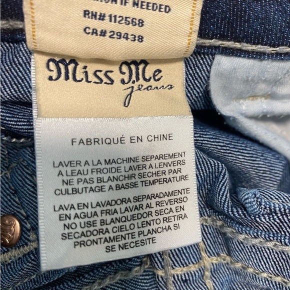 Miss Me - Embellished Mid Rise Skinny - Size 30 - Picture 11 of 12